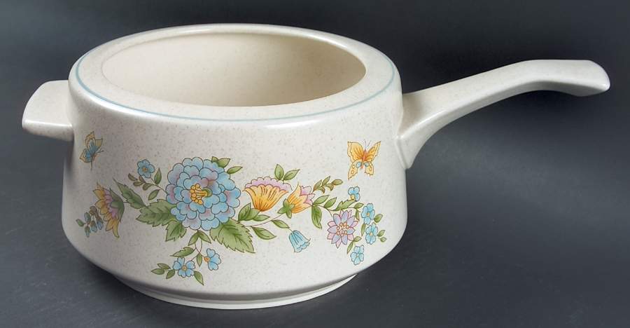 Sketchbook Open Fondue Pot by Lenox-1