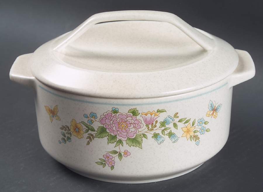 Sketchbook 1.25 Qt Round Covered Casserole by Lenox-1