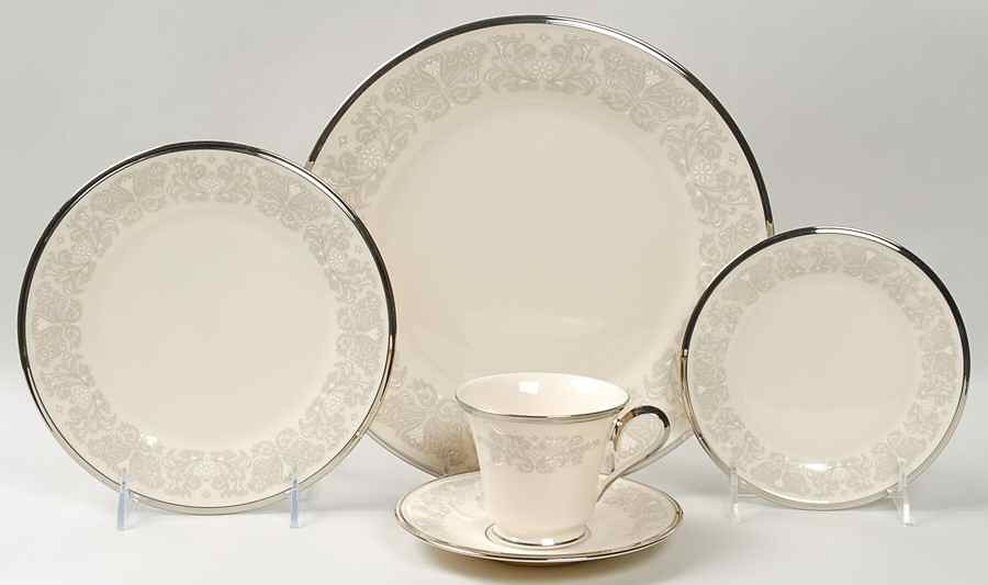 Snow Lily 5 Piece Place Setting by Lenox-1