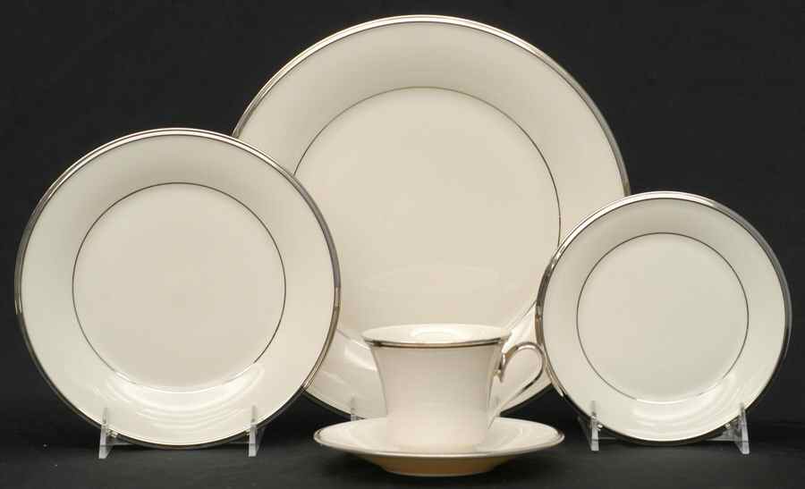 Solitaire 5 Piece Place Setting by Lenox-1
