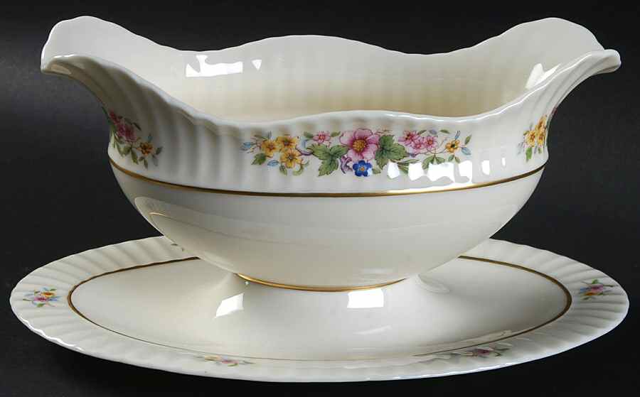 Sonnet Gravy Boat with Attached Underplate by Lenox-1