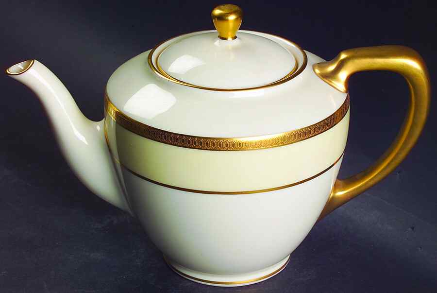 Springfield Teapot & Lid by Lenox-1