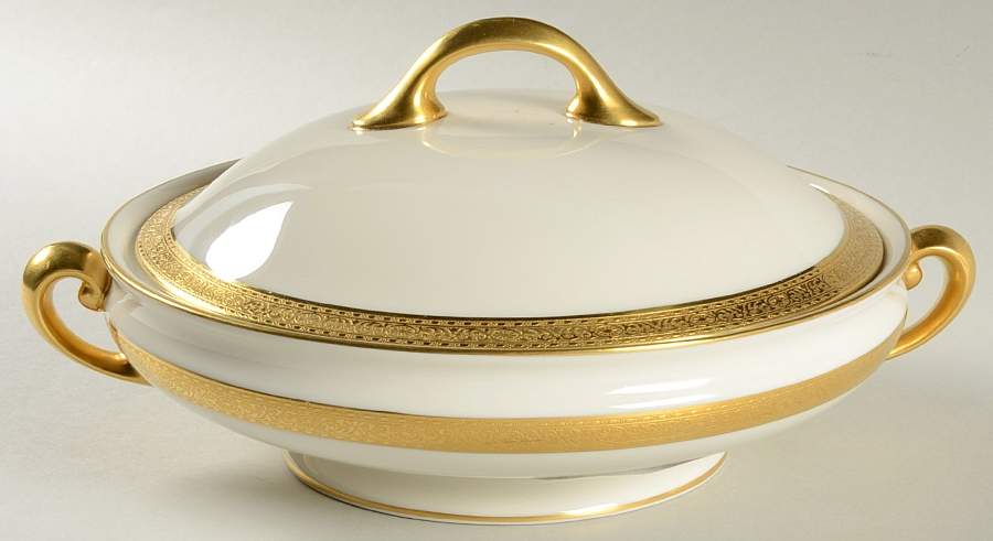 Stanford Round Covered Vegetable by Lenox-1