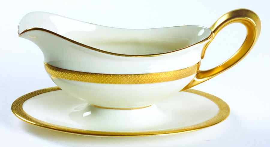 T6 Gravy Boat with Attached Underplate by Lenox-1