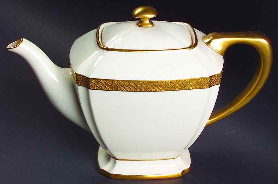 T6 Teapot & Lid by Lenox-1