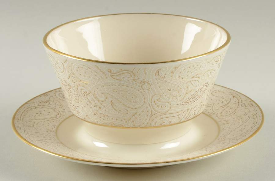 Transition Transitional Gravy Boat with Attached Underplate by Lenox-1