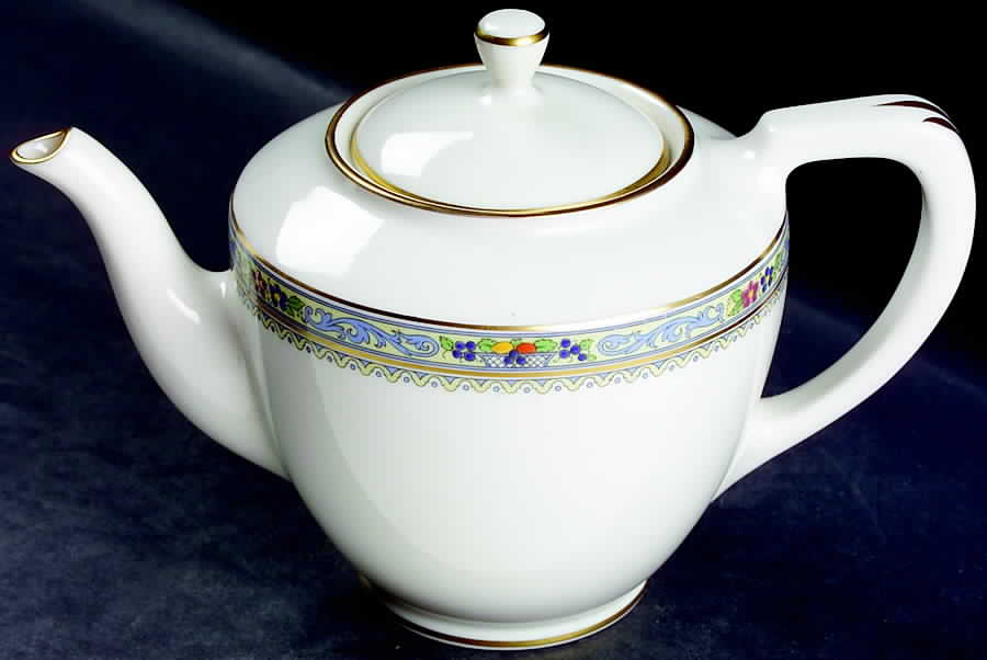 Trent Shape 1961 Teapot & Lid by Lenox-1
