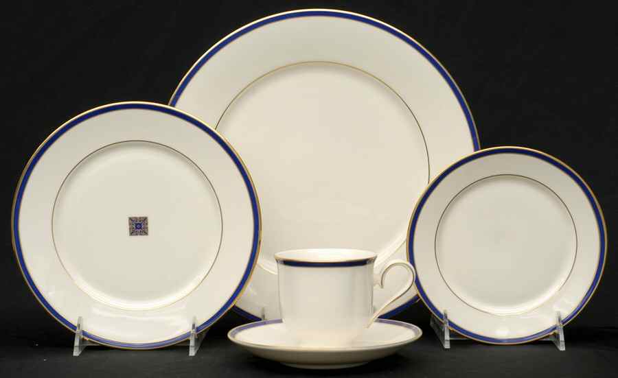 Urban Twilight 5 Piece Place Setting by Lenox-1
