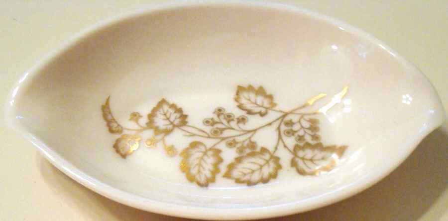 V302 4" Oval Ashtray by Lenox-1