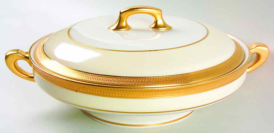 Vernon (Cream Rim) Round Covered Vegetable by Lenox-1