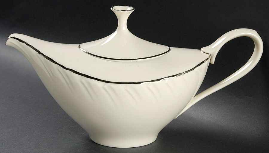 Weatherly Teapot & Lid by Lenox-1