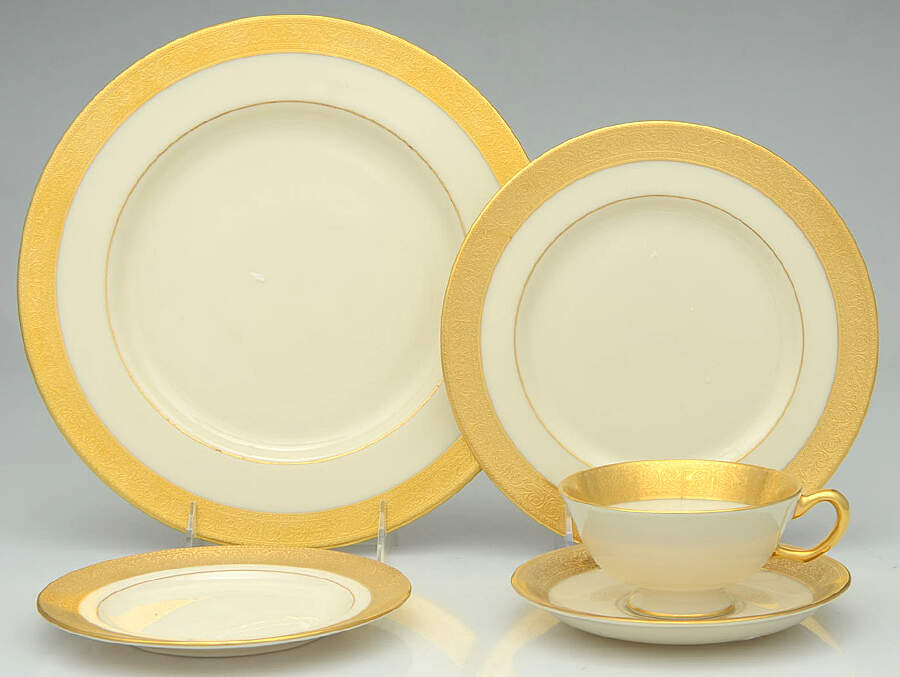 Westchester 40 Piece Estate Set by Lenox-1
