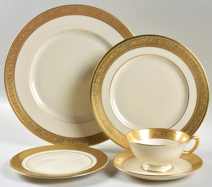 Westchester 40 Piece Estate Set by Lenox-1