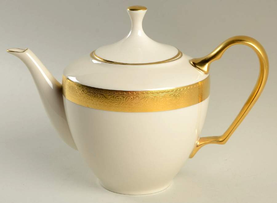 Westchester Teapot & Lid by Lenox-1