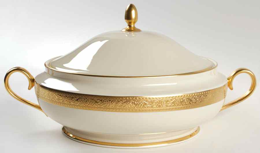 Westchester 1999 Shape Round Covered Vegetable by Lenox-1