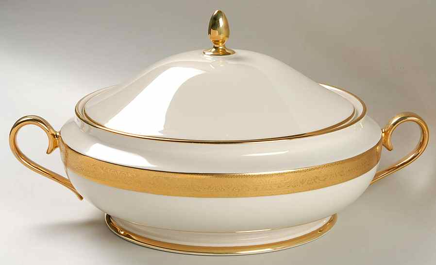 Westchester 99 Shape Round Covered Vegetable by Lenox-1