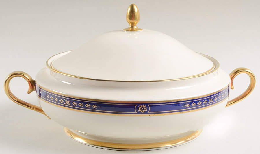 Winslow Castle 1999 Shape Round Covered Vegetable by Lenox-1