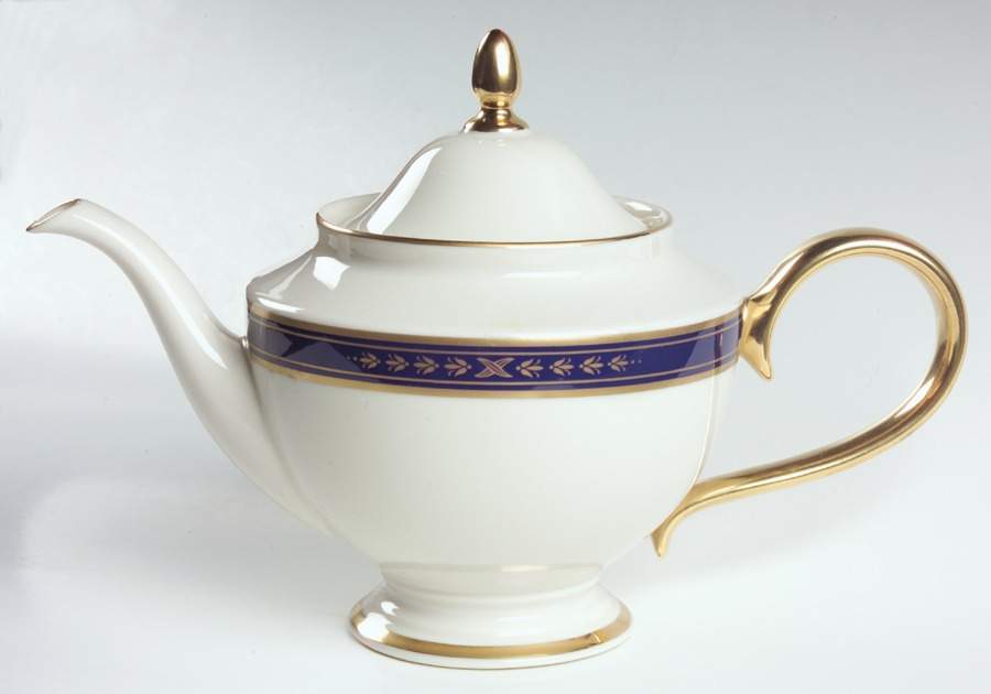 Winslow Castle 1999 Shape Teapot & Lid by Lenox-1