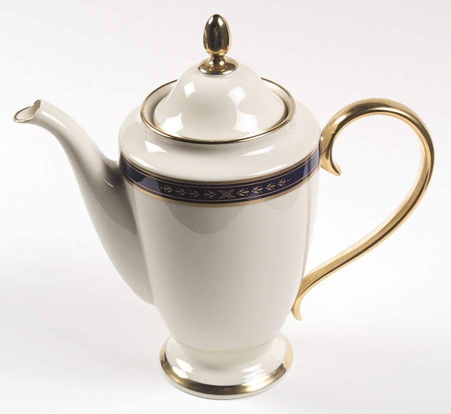 Winslow Castle 1999 Shape Coffee Pot & Lid by Lenox-1