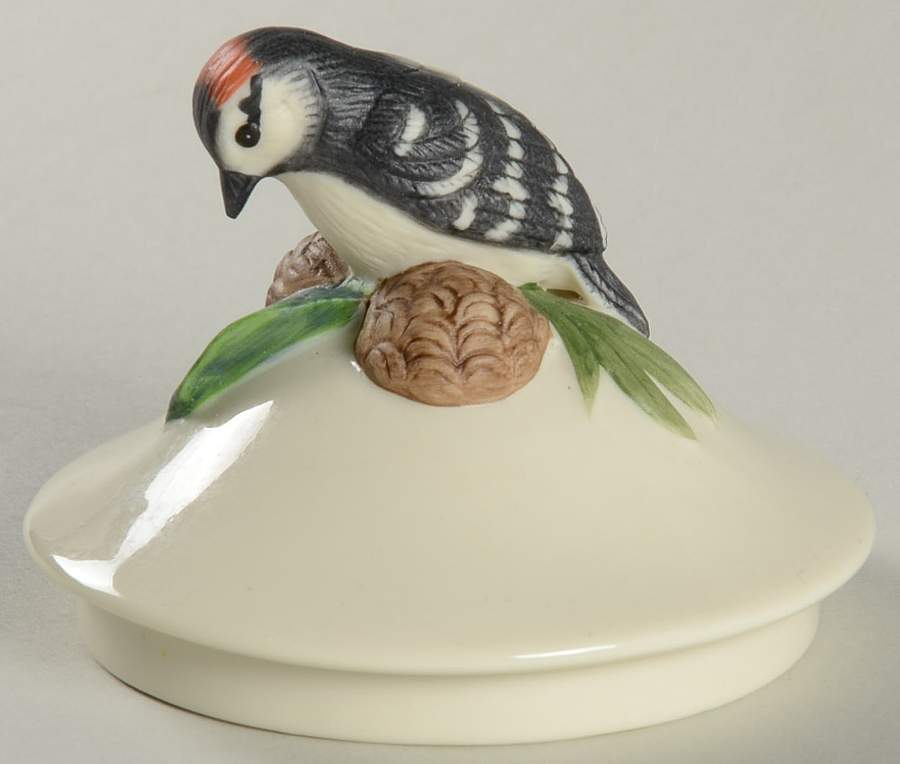 Winter Greetings Lid for Sculpted Sugar Bowl by Lenox-1
