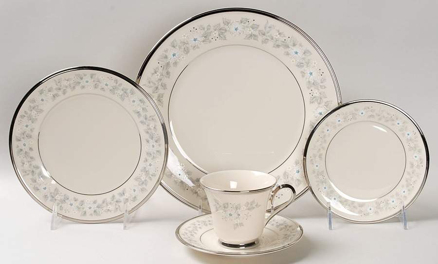 Windsong 5 Piece Place Setting by Lenox-1