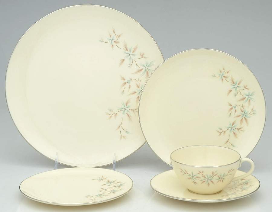 Wyndcrest 40 Piece Estate Set by Lenox-1
