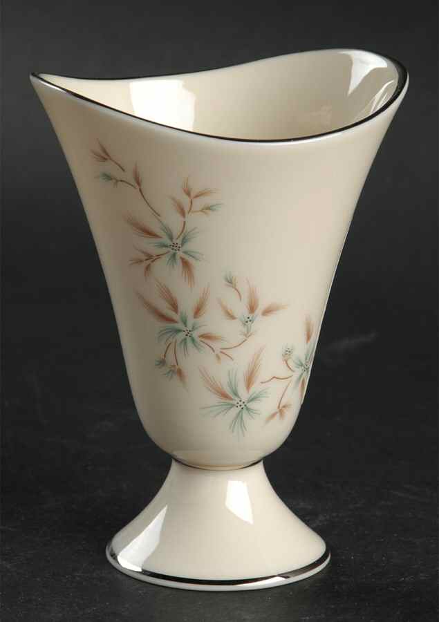 Wyndcrest Cigarette Holder by Lenox-1