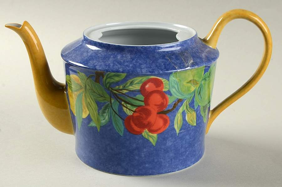 Jardin Bleu Teapot No Lid by Laure Japy-1