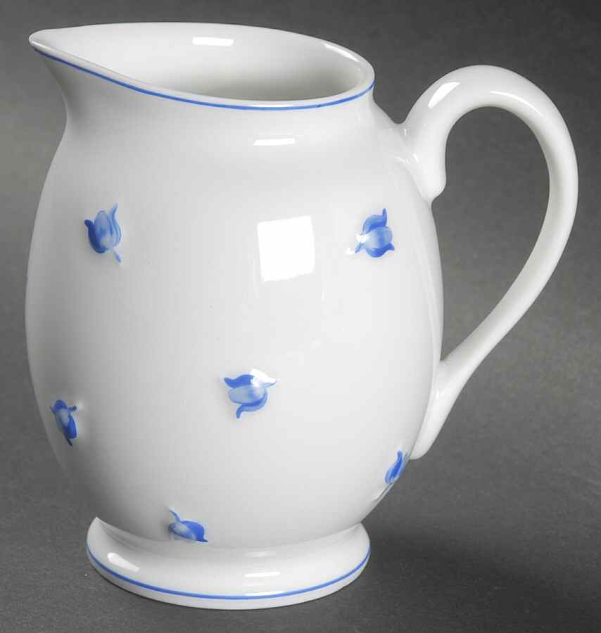 Muguet Blue Creamer by Lalique-1
