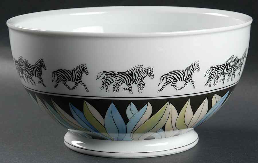 Savane 9" Salad Serving Bowl by Lalique-1
