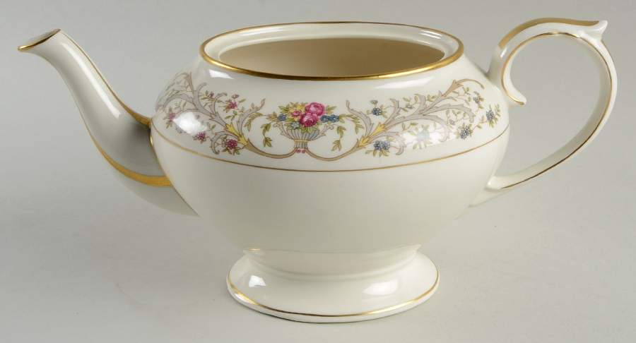 Dorothea Teapot No Lid by Lamberton-1