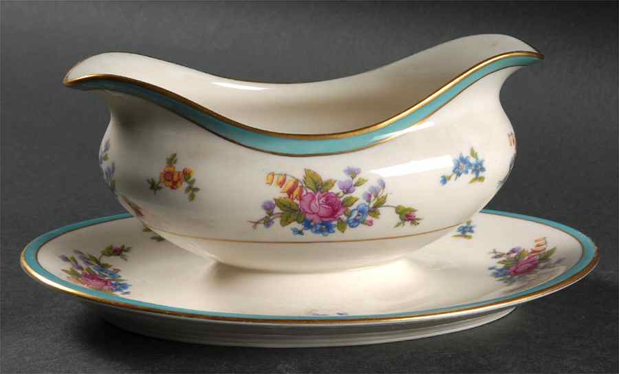 Elizabeth Leigh Gravy Boat with Attached Underplate by Lamberton-1