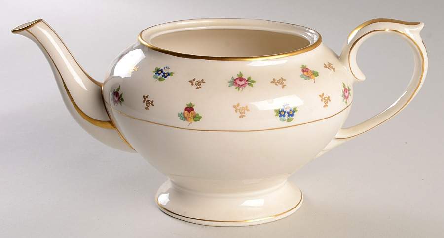 Molly Pitcher Teapot No Lid by Lamberton-1