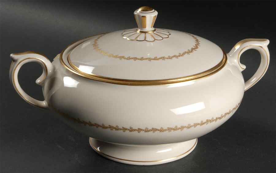 Mt. Vernon Round Covered Vegetable by Lamberton-1