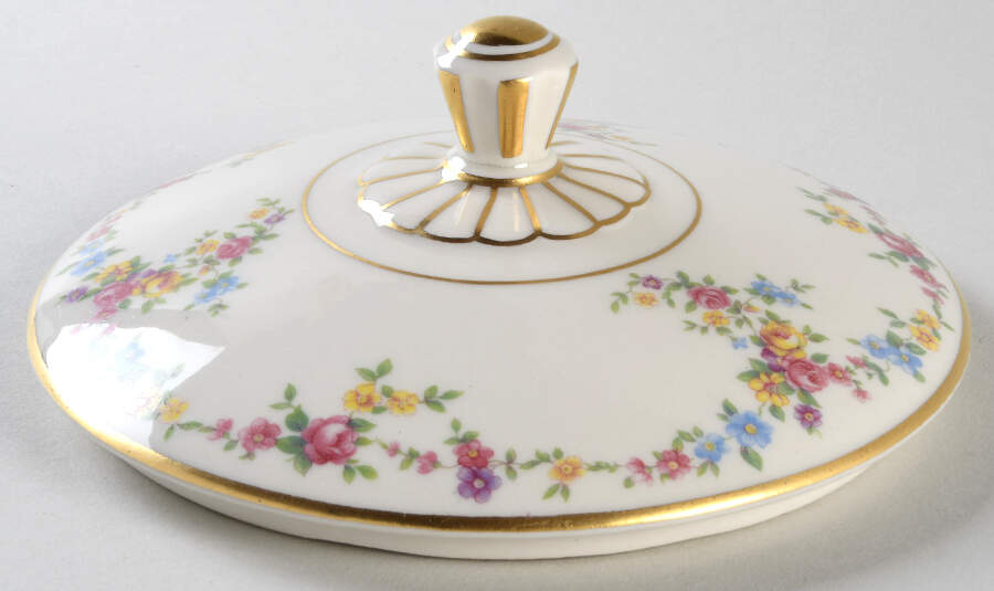 Peggy Shippen Lid for Round Vegetable by Lamberton-1