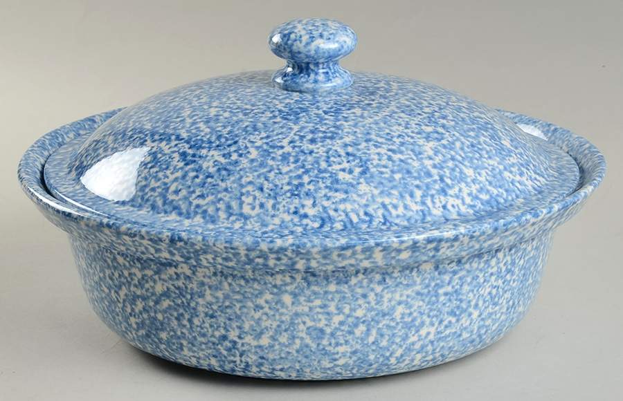 Blue Stipple 3 Quart Round Covered Casserole by Los Angeles-1