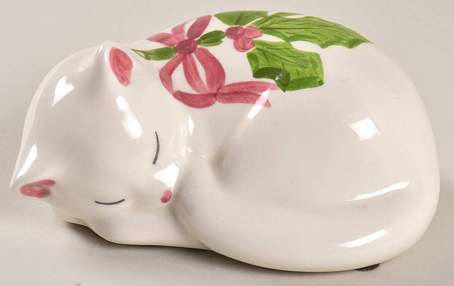 Holly (Green Trim) Cat Figurine by Los Angeles-1