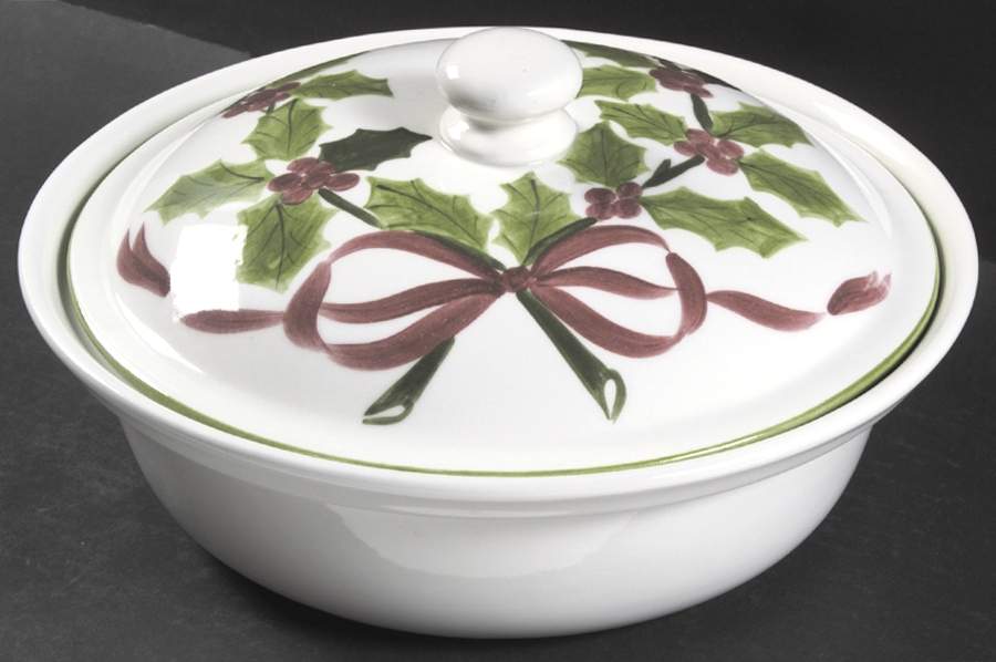 Holly (Green Trim) 2.5 Qt Round Covered Casserole by Los Angeles-1