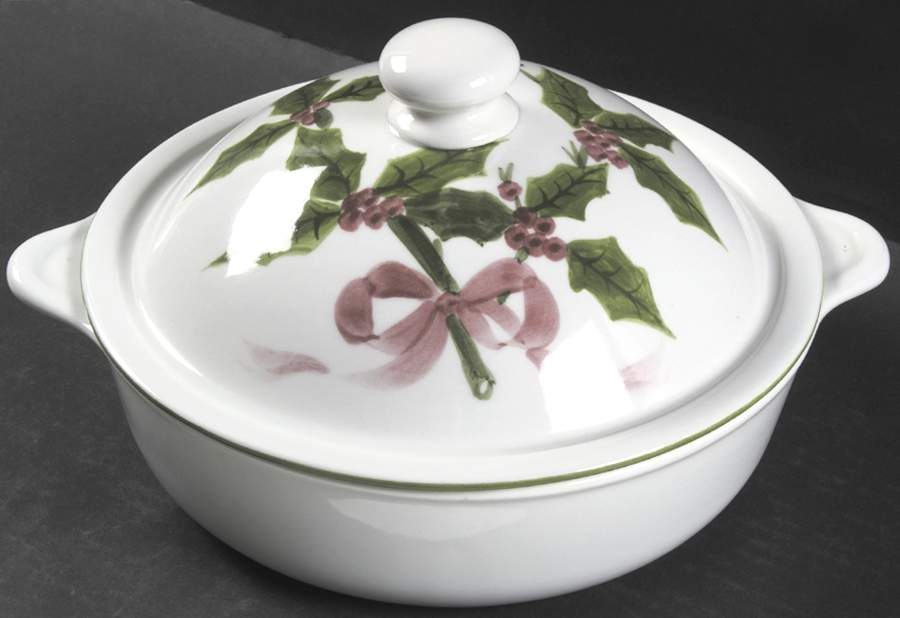 Holly (Green Trim) 2 Qt Round Covered Casserole by Los Angeles-1
