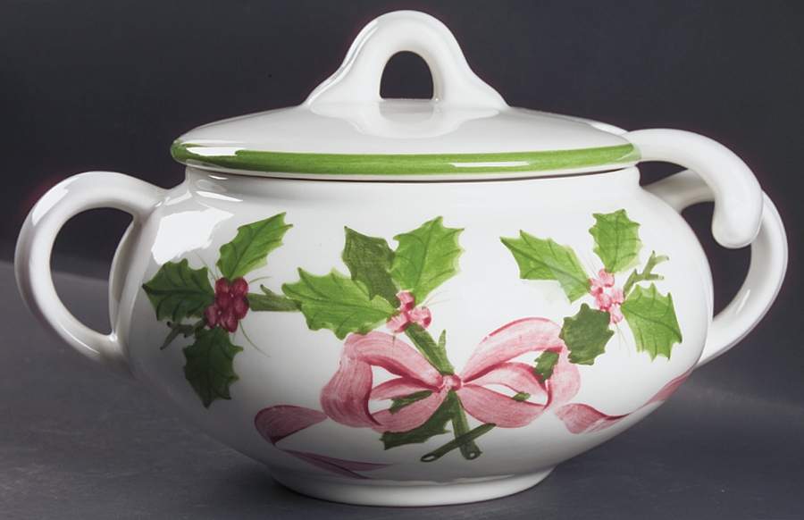 Holly (Green Trim) Tureen & Lid w/Ladle by Los Angeles-1