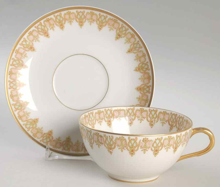 LAT4 Flat Cup & Saucer Set by Latrille-1