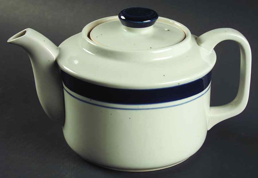 Blueberry Teapot & Lid by Lauffer-1