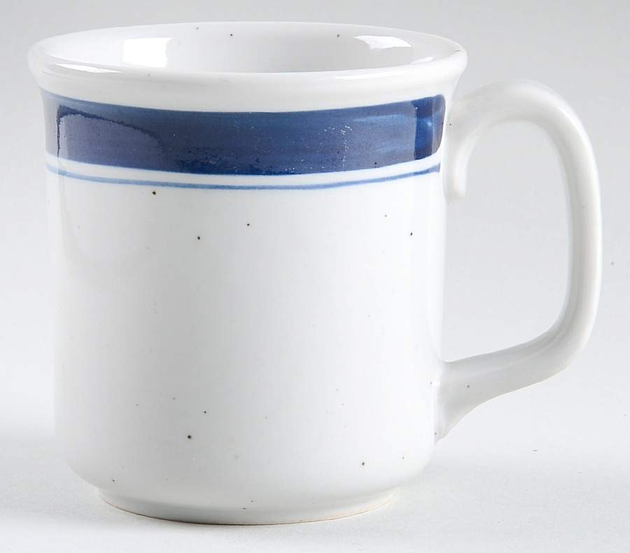 Blueberry Mug by Lauffer-1
