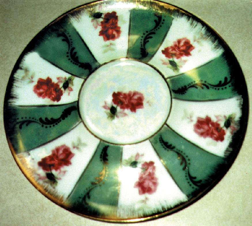 LEF119 Saucer by Lefton-1