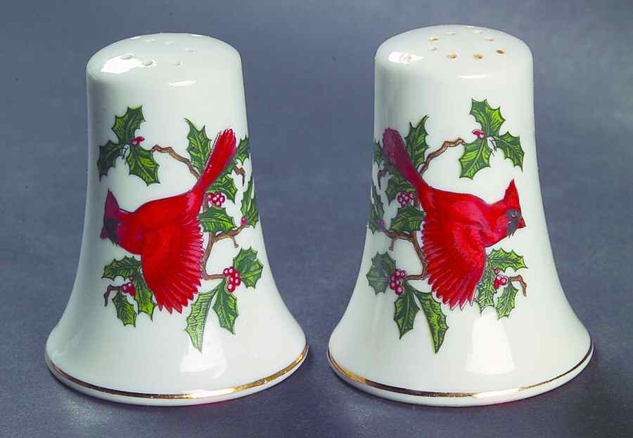 Cardinal Salt & Pepper Set by Lefton-1