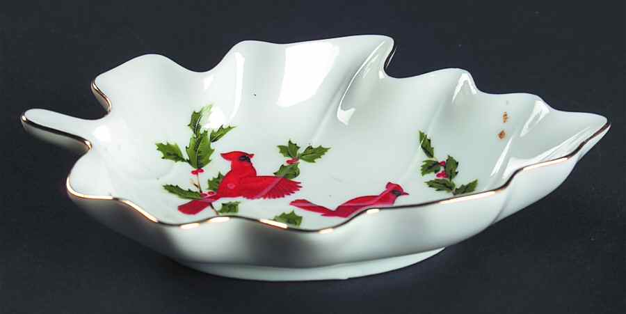 Cardinal Leaf Shaped Dish by Lefton-1