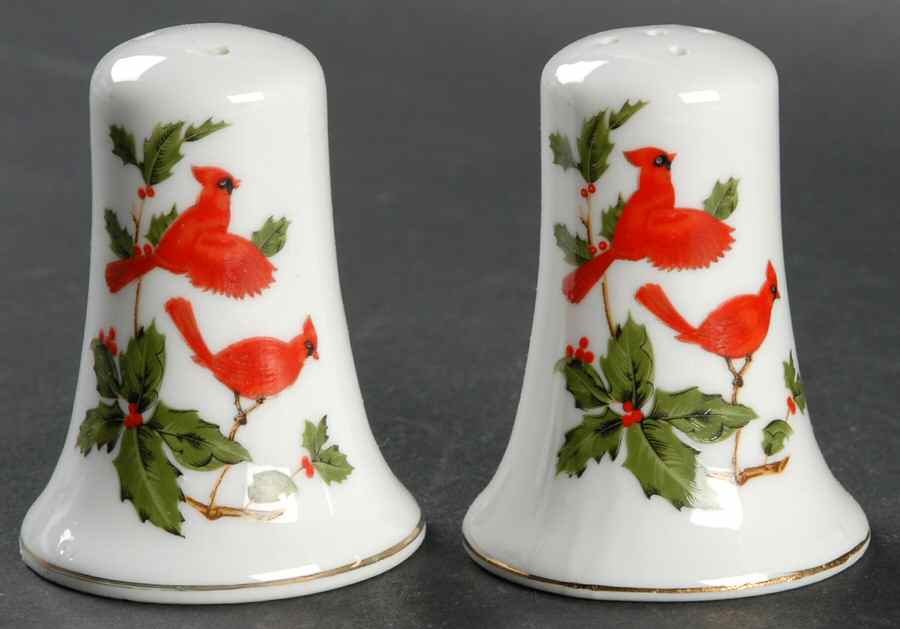 Cardinal Salt & Pepper Set by Lefton-1