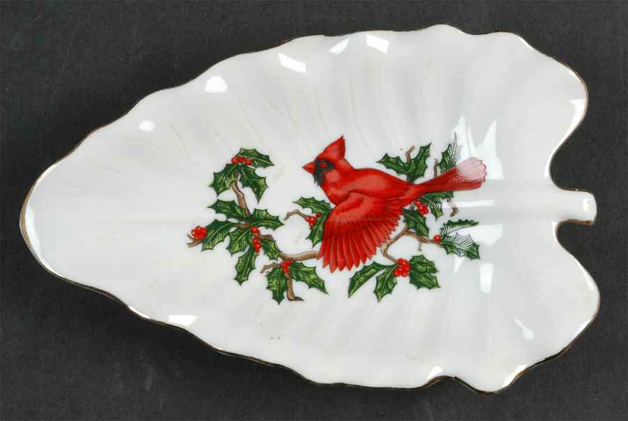 Cardinal Leaf Shaped Dish by Lefton-1