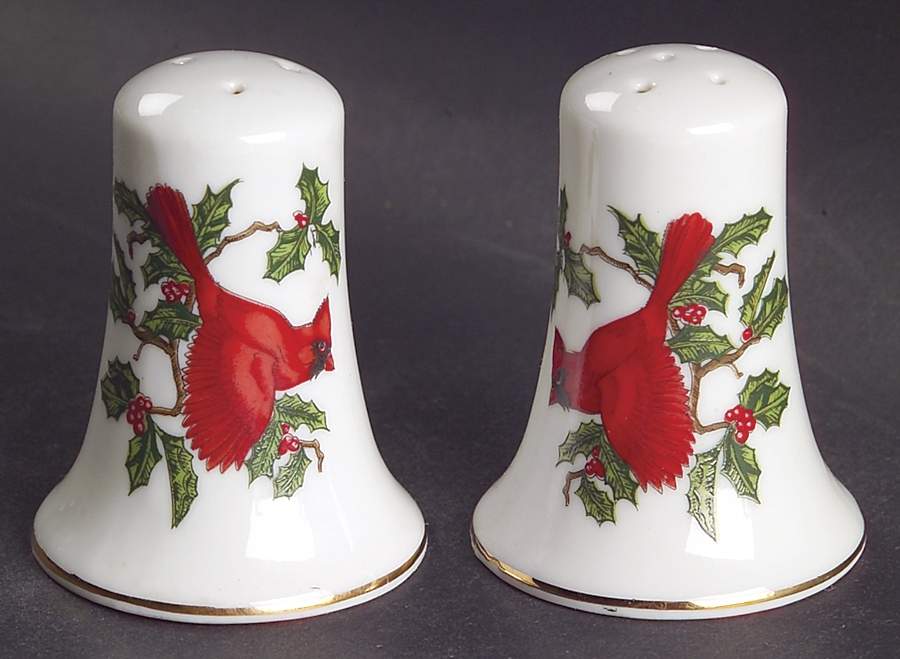 Cardinal Salt & Pepper Set by Lefton-1