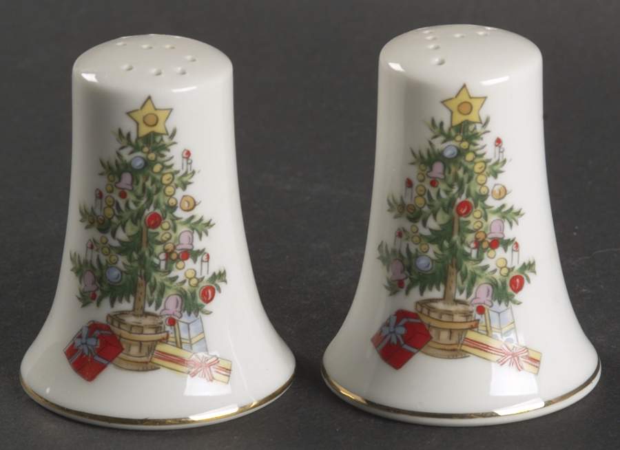 Christmas Tree Salt & Pepper Set by Lefton-1